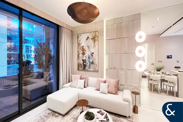 High-End | Fitted | 6 Parking Spaces